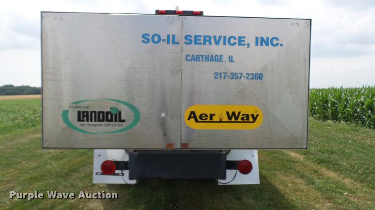 image for item DA1114 1979 International 1824 chemical tank truck