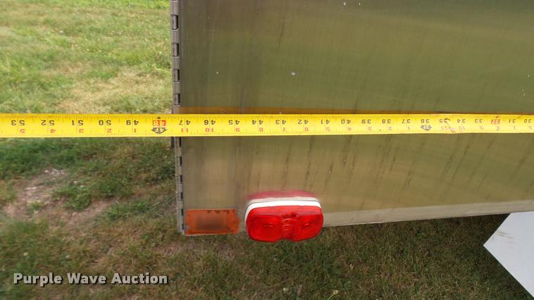 image for item DA1114 1979 International 1824 chemical tank truck