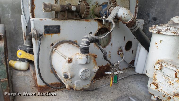 image for item DA1114 1979 International 1824 chemical tank truck