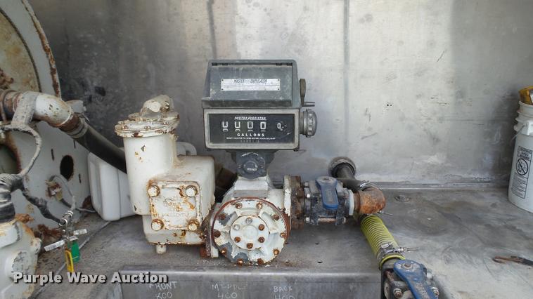 image for item DA1114 1979 International 1824 chemical tank truck