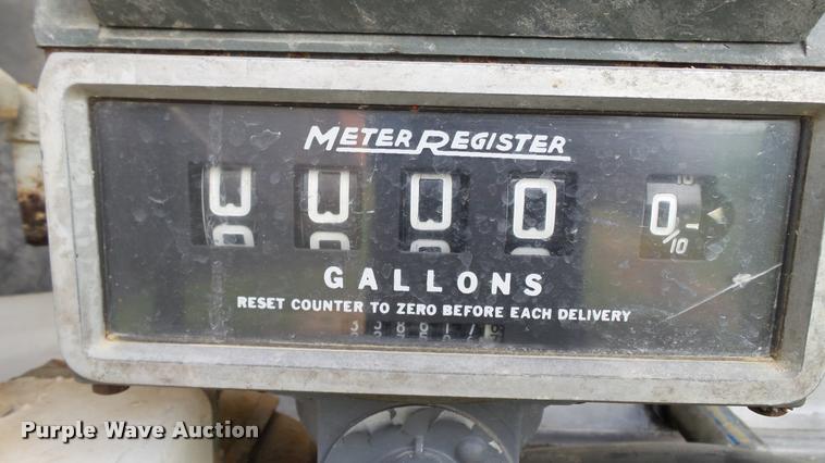 image for item DA1114 1979 International 1824 chemical tank truck