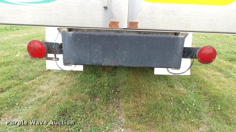 image for item DA1114 1979 International 1824 chemical tank truck