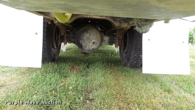 image for item DA1114 1979 International 1824 chemical tank truck