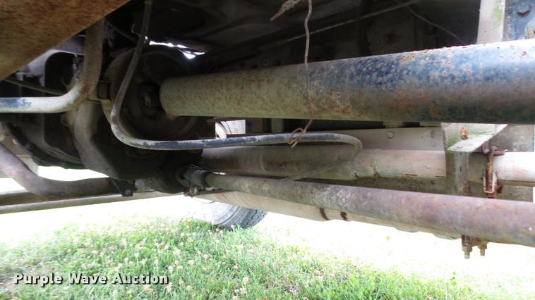 image for item DA1114 1979 International 1824 chemical tank truck