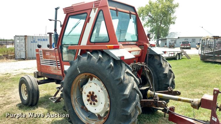 image for item DA5626 Hesston 980 tractor