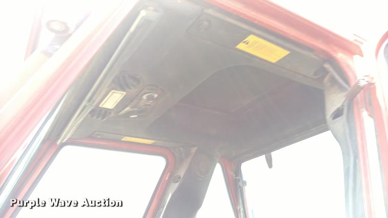 image for item DA5626 Hesston 980 tractor