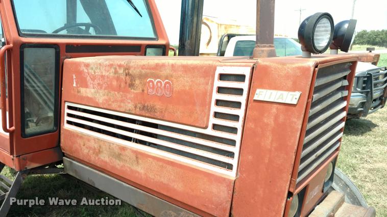 image for item DA5626 Hesston 980 tractor