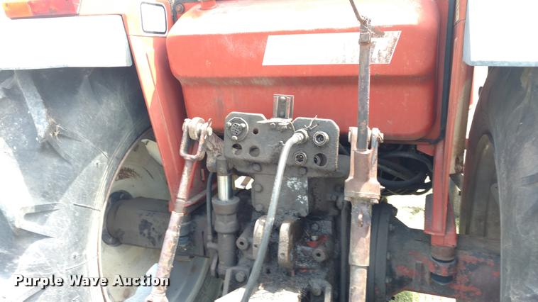 image for item DA5626 Hesston 980 tractor