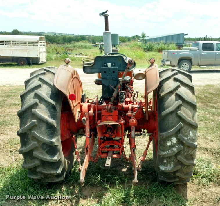image for item DA5629 Case 990 tractor