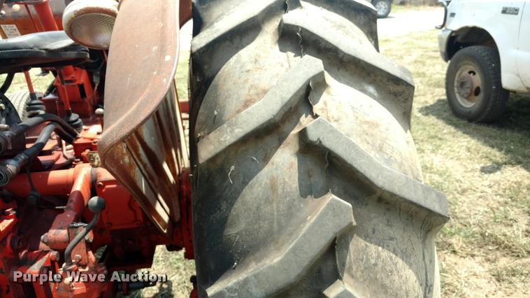 image for item DA5629 Case 990 tractor