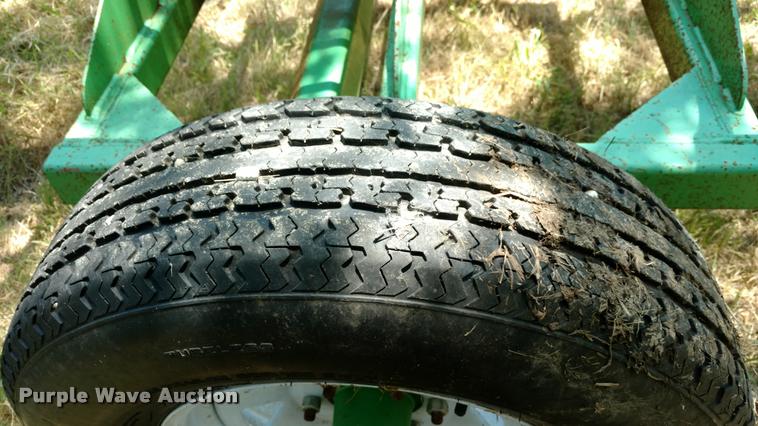 image for item DA5631 Heavybilt hay bale trailer