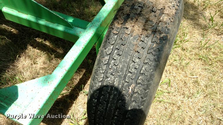 image for item DA5631 Heavybilt hay bale trailer