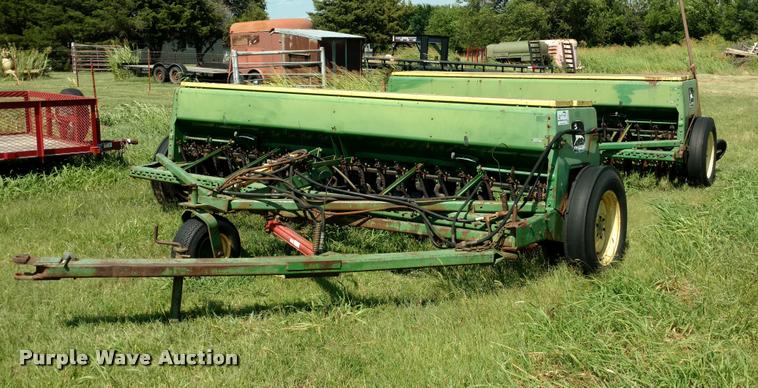 image for item DA5634 (2) John Deere 830 grain drills