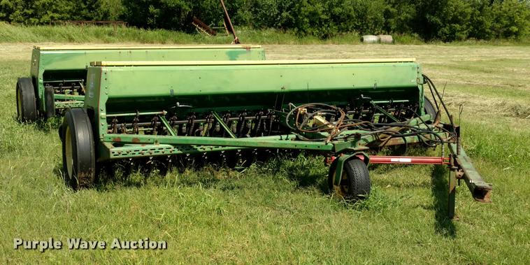 image for item DA5634 (2) John Deere 830 grain drills