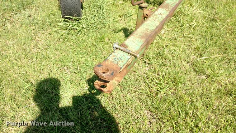 image for item DA5634 (2) John Deere 830 grain drills