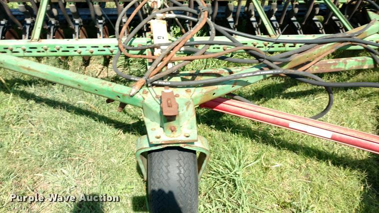 image for item DA5634 (2) John Deere 830 grain drills