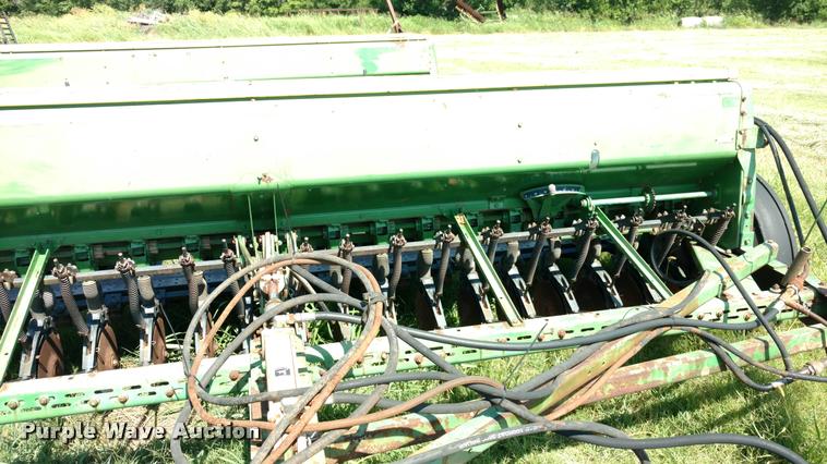 image for item DA5634 (2) John Deere 830 grain drills