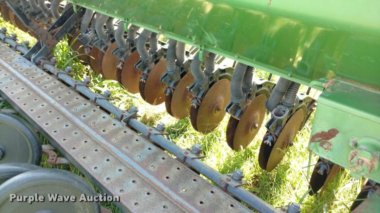 image for item DA5634 (2) John Deere 830 grain drills