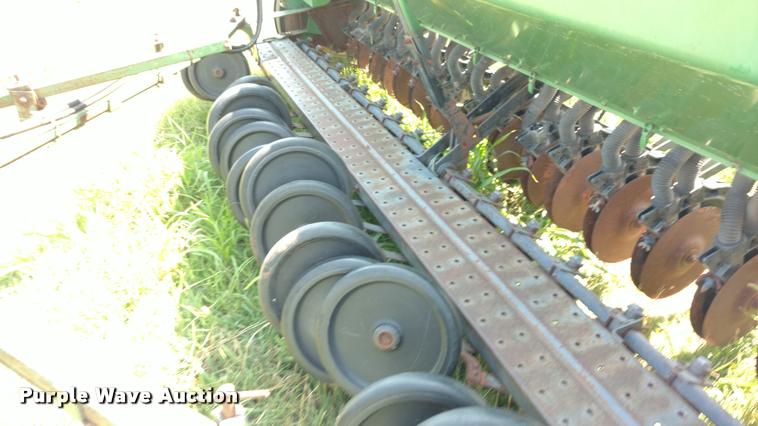 image for item DA5634 (2) John Deere 830 grain drills