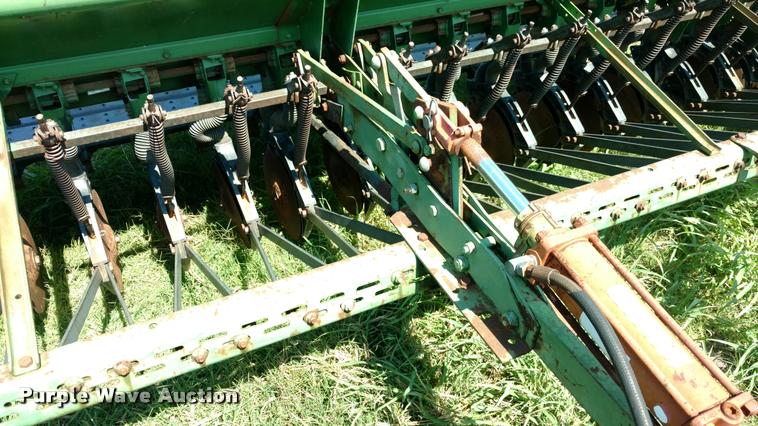 image for item DA5634 (2) John Deere 830 grain drills