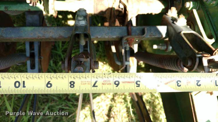 image for item DA5634 (2) John Deere 830 grain drills