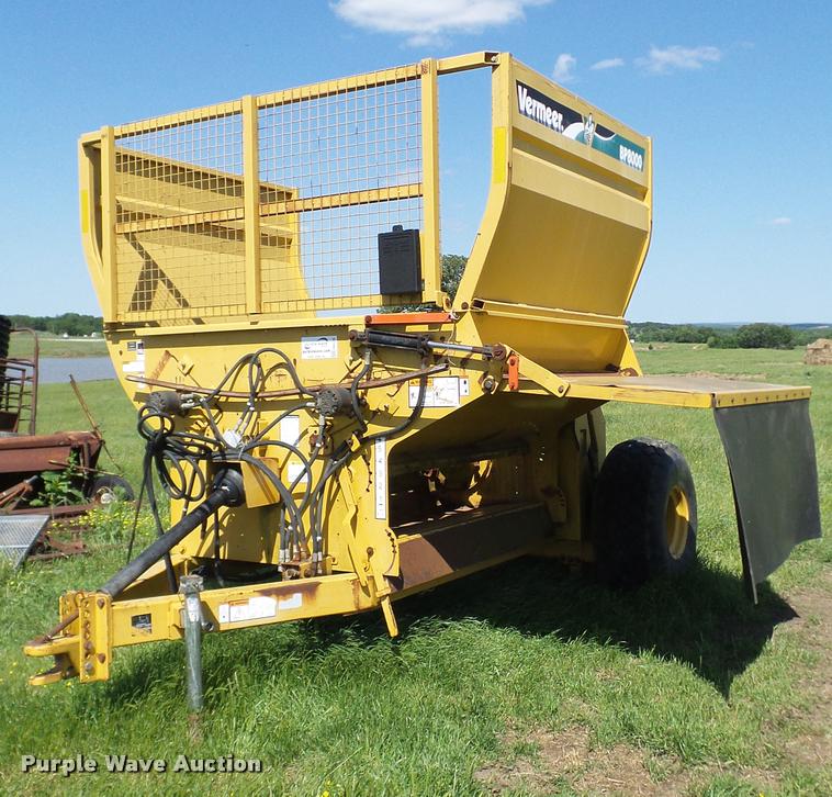 image for item DA6149 Vermeer BP8000 bale processor