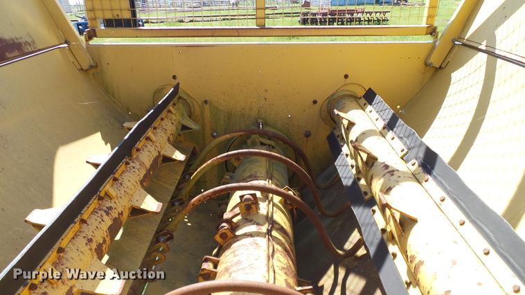 image for item DA6149 Vermeer BP8000 bale processor