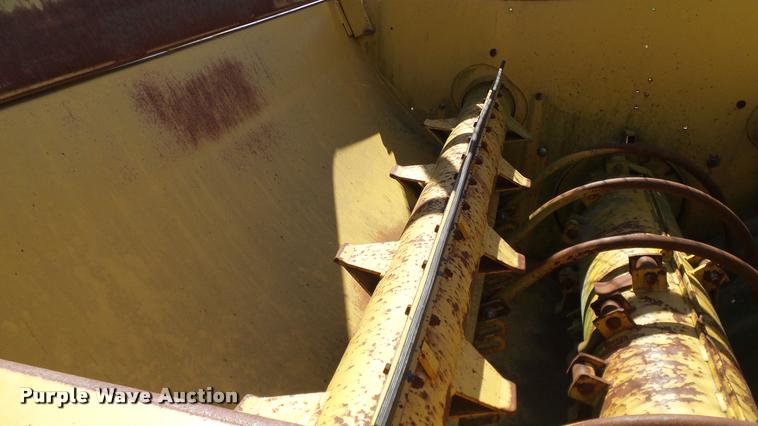 image for item DA6149 Vermeer BP8000 bale processor