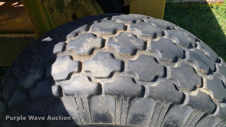 image for item DA6149 Vermeer BP8000 bale processor