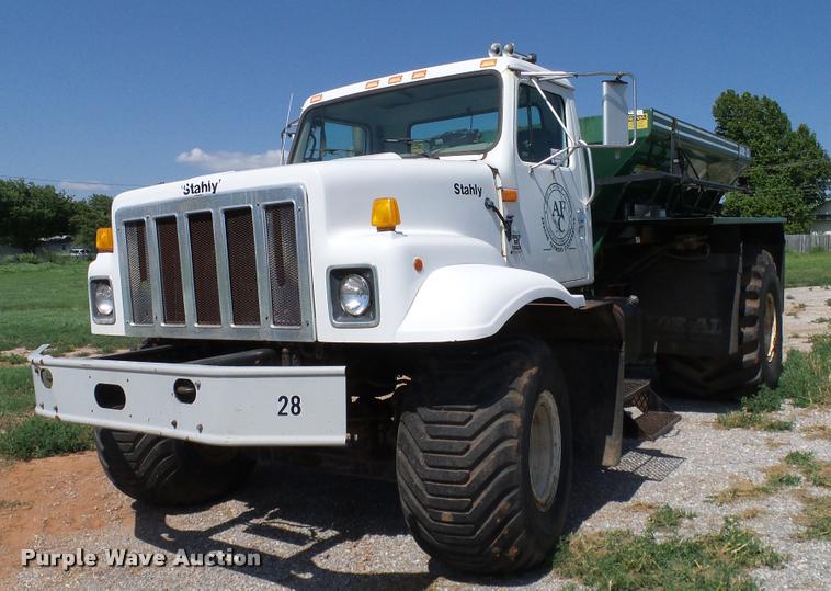 image for item DA6775 1996 International 2554 Stahly applicator truck