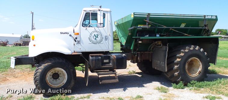 image for item DA6775 1996 International 2554 Stahly applicator truck