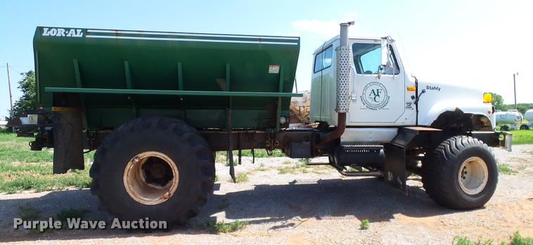 image for item DA6775 1996 International 2554 Stahly applicator truck