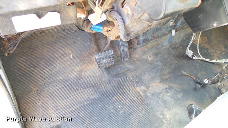 image for item DA6775 1996 International 2554 Stahly applicator truck