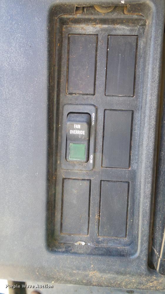 image for item DA6775 1996 International 2554 Stahly applicator truck