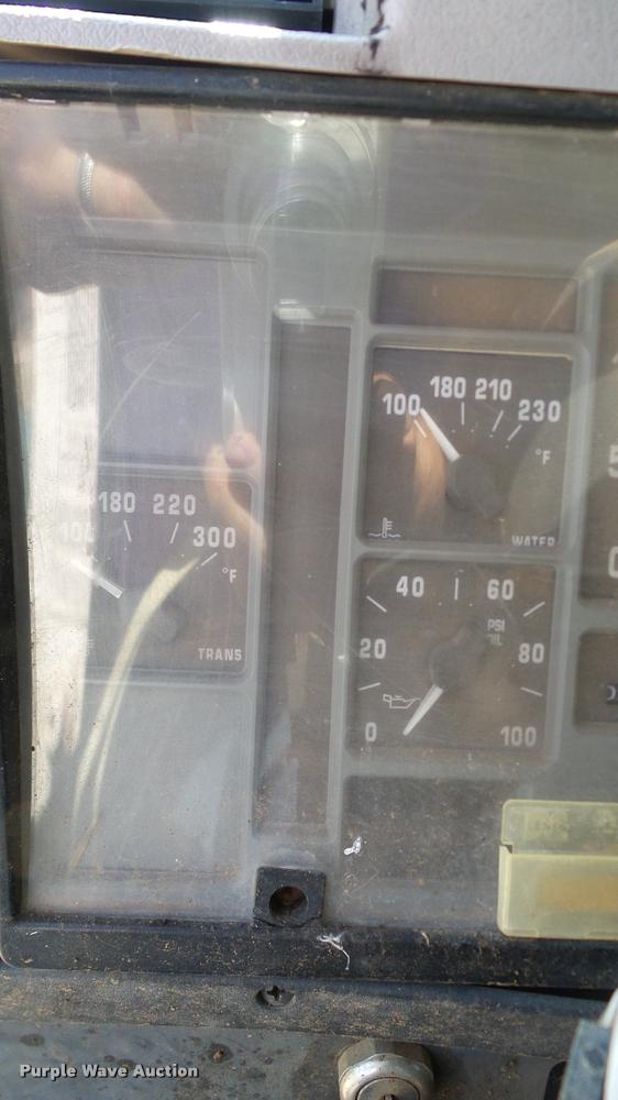 image for item DA6775 1996 International 2554 Stahly applicator truck