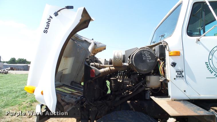 image for item DA6775 1996 International 2554 Stahly applicator truck