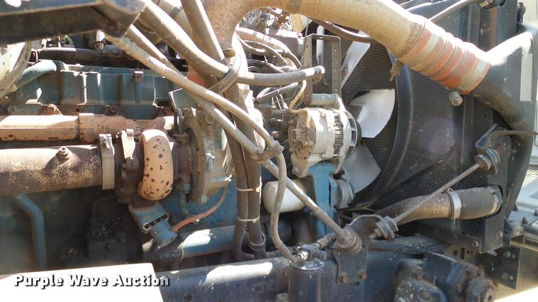 image for item DA6775 1996 International 2554 Stahly applicator truck