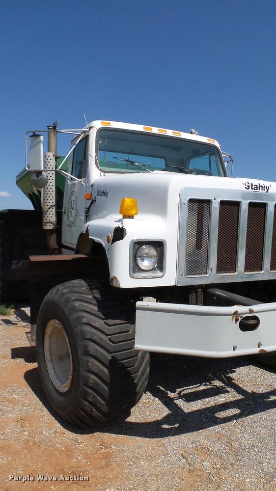 image for item DA6775 1996 International 2554 Stahly applicator truck