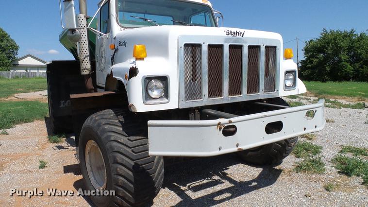 image for item DA6775 1996 International 2554 Stahly applicator truck
