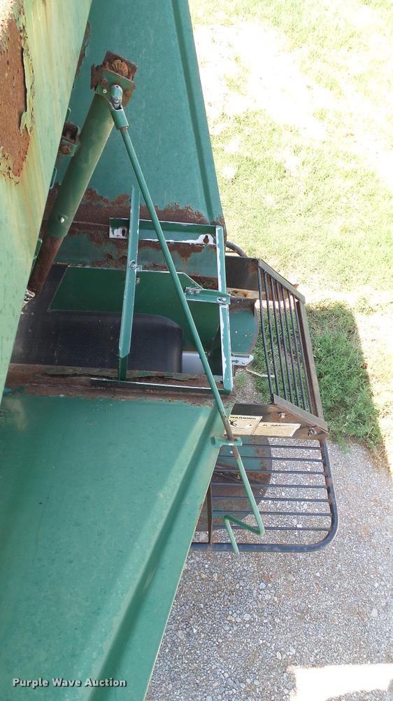 image for item DA6775 1996 International 2554 Stahly applicator truck