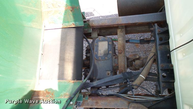 image for item DA6775 1996 International 2554 Stahly applicator truck