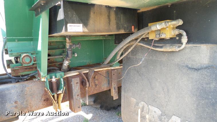 image for item DA6775 1996 International 2554 Stahly applicator truck