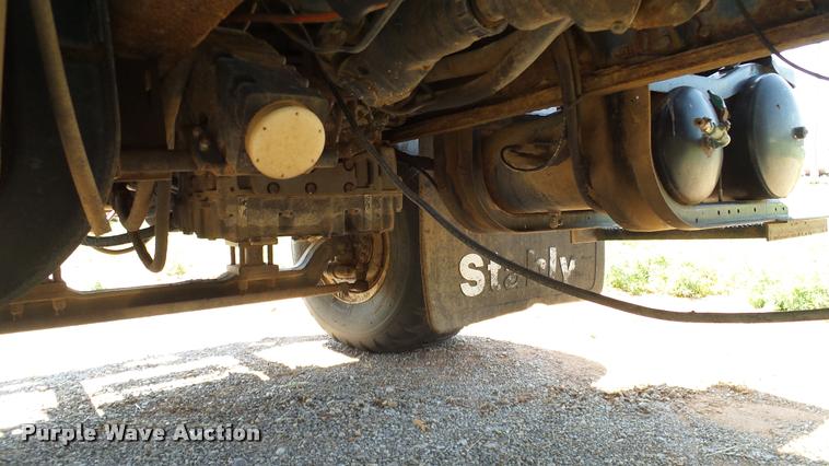 image for item DA6775 1996 International 2554 Stahly applicator truck