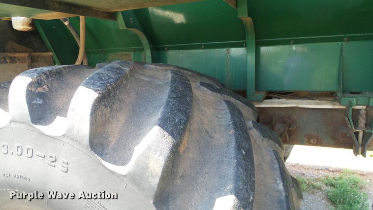 image for item DA6775 1996 International 2554 Stahly applicator truck