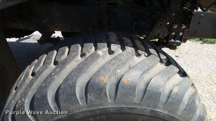 image for item DA6775 1996 International 2554 Stahly applicator truck