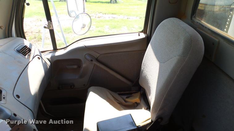 image for item DA6776 1999 Sterling L8513 Stahly Field Cruiser applicator truck