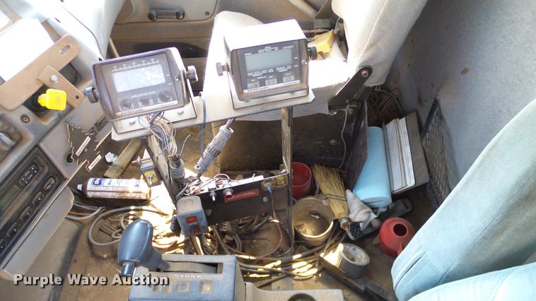 image for item DA6776 1999 Sterling L8513 Stahly Field Cruiser applicator truck