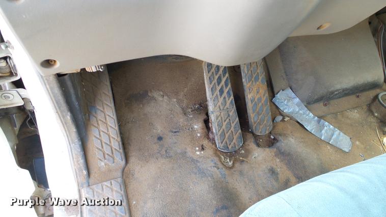 image for item DA6776 1999 Sterling L8513 Stahly Field Cruiser applicator truck