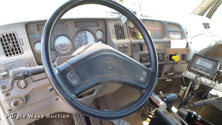 image for item DA6776 1999 Sterling L8513 Stahly Field Cruiser applicator truck