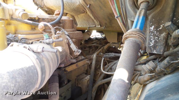 image for item DA6776 1999 Sterling L8513 Stahly Field Cruiser applicator truck